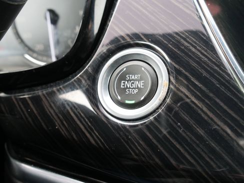 Certified 2022 Cadillac XT6 Premium Luxury image 26