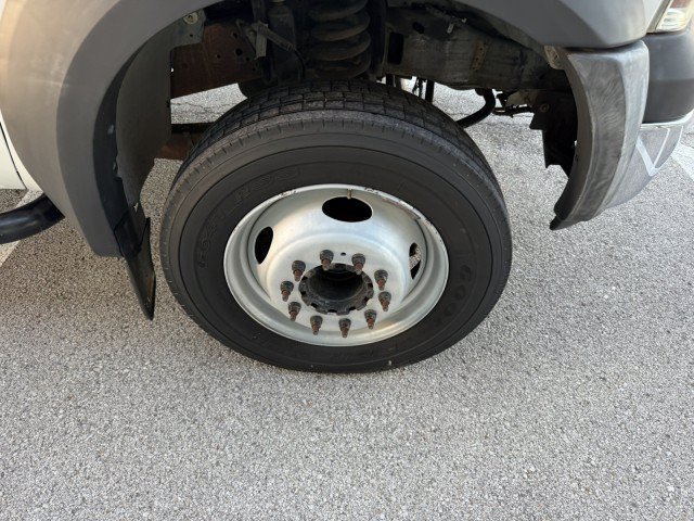 Used 2007 Ford F550 2WD Regular Cab Super Duty image 16
