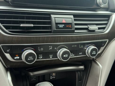 Used 2019 Honda Accord EX image 25