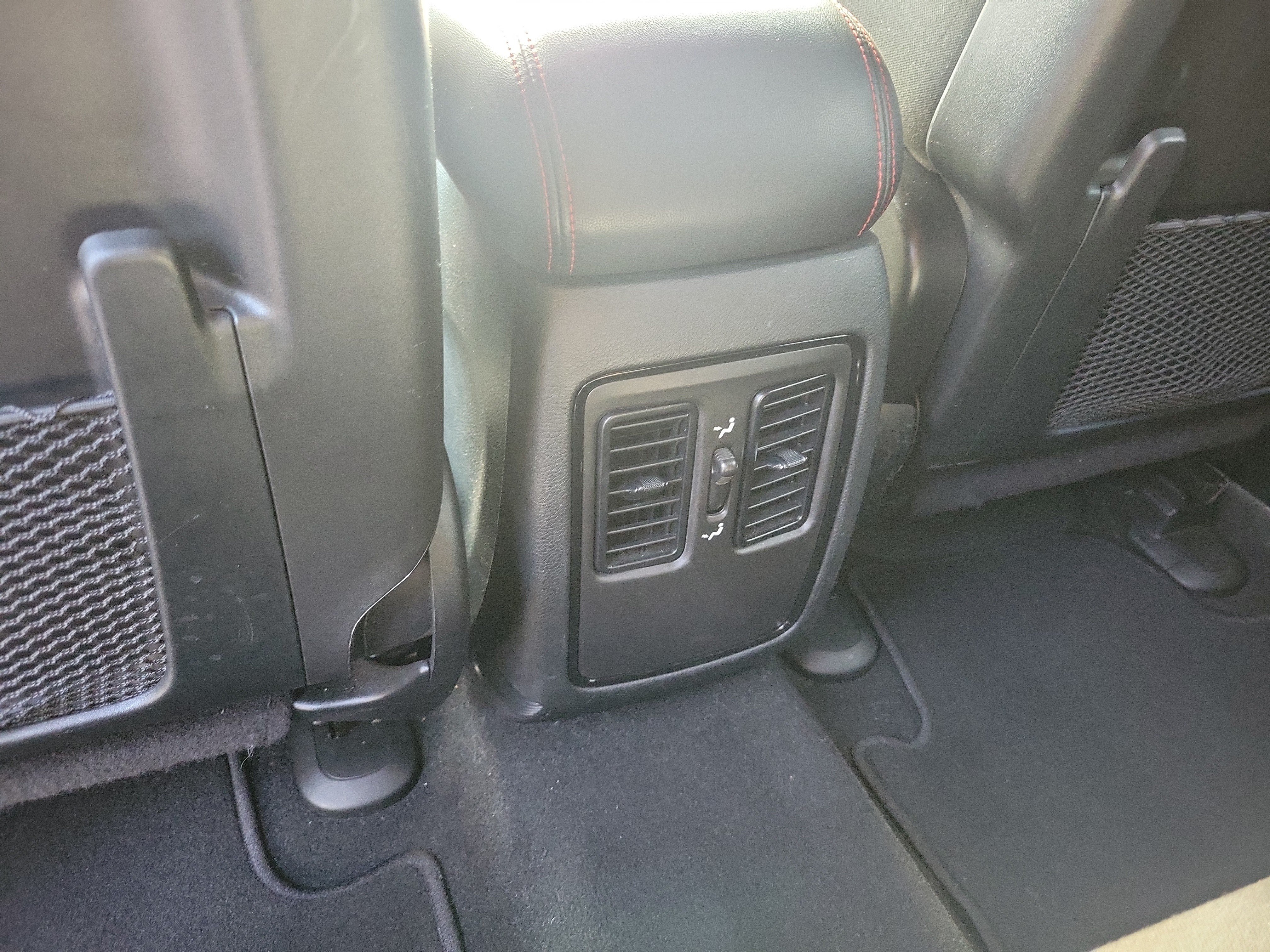 Used 2025 Dodge Durango GT AWD/4WD image 13