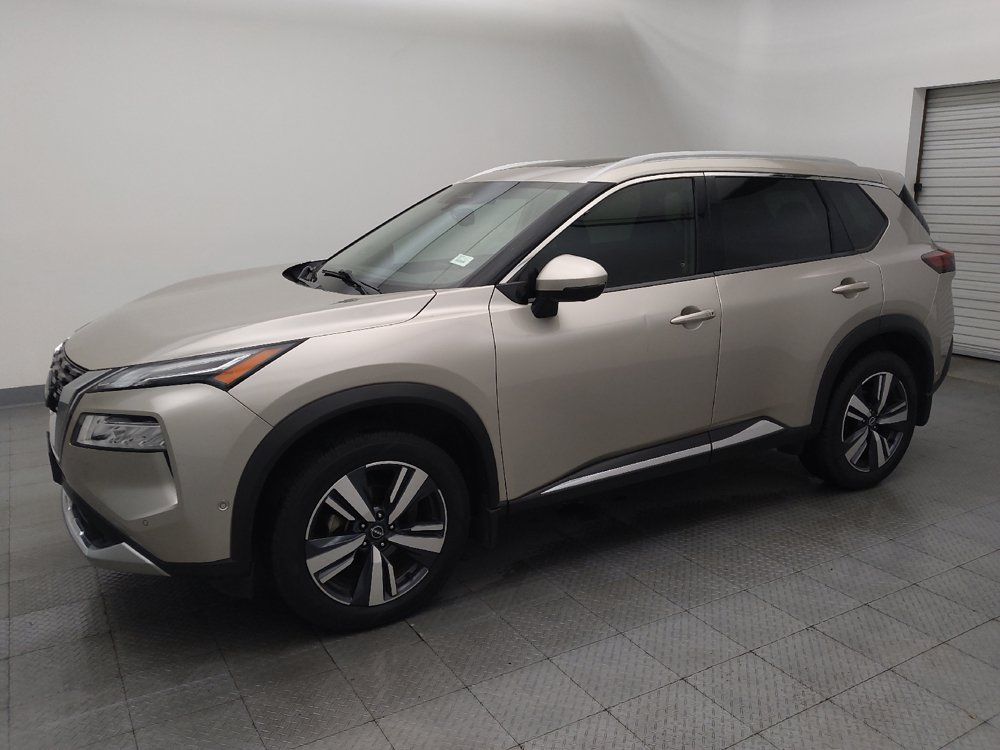 Used 2023 Nissan Rogue Platinum FWD image 2