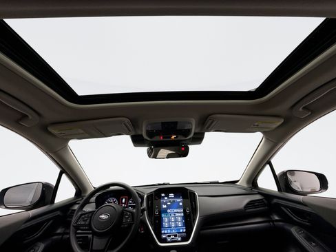 Used 2024 Subaru Crosstrek 2.0i Premium image 17