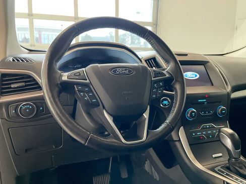 Used 2018 Ford Edge SEL w/ Canadian Touring Package AWD/4WD image 14