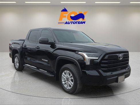 Used 2025 Toyota Tundra SR5 image 7