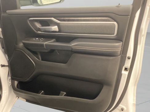Used 2023 RAM 1500 Big Horn AWD/4WD image 30
