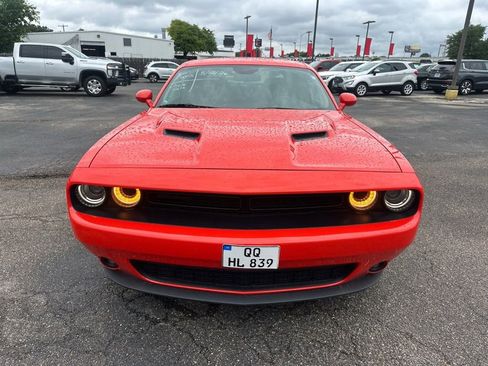 Used 2020 Dodge Challenger SXT w/ Blacktop Package RWD image 2
