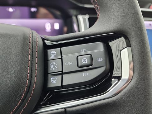 Used 2024 Jeep Wagoneer Launch Edition image 14