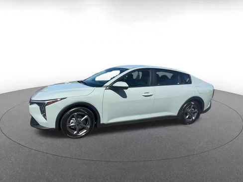 Used 2025 Kia K4 FWD image 7