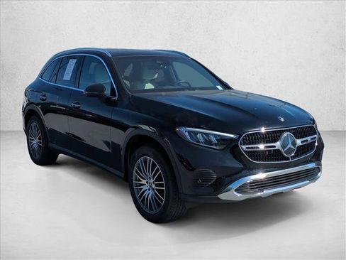 Used 2023 Mercedes-Benz GLC 300 image 3