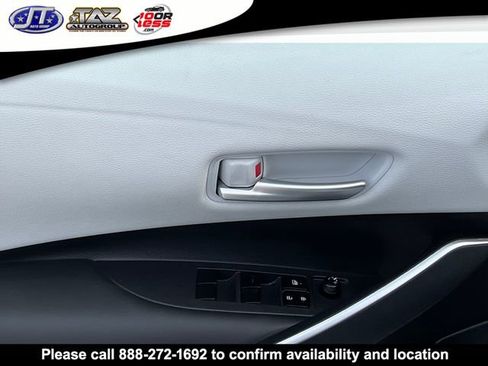 Used 2024 Toyota Corolla SE image 11