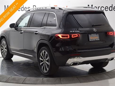 Used 2022 Mercedes-Benz GLB 250 GLB 250 image 4
