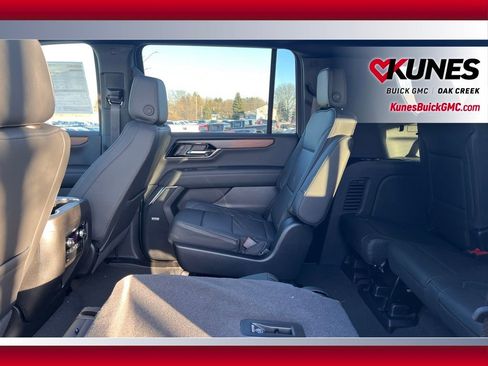 New 2026 GMC Yukon XL Denali w/ Sun & Power Step Package image 8