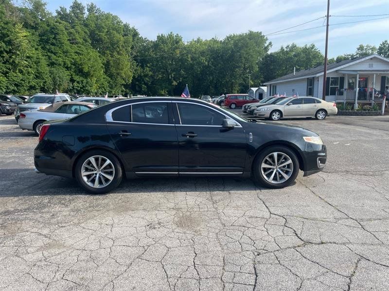 Used 2009 Lincoln MKS FWD image 4