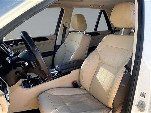 Used 2018 Mercedes-Benz GLE 350 w/ Premium 1 Package image 23