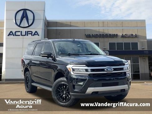 Used 2022 Ford Expedition XLT image 1