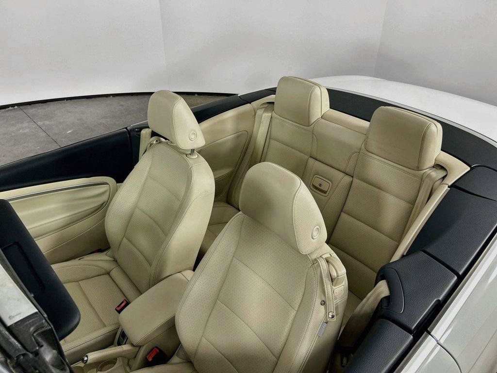Used 2012 Volkswagen Eos Komfort FWD image 19