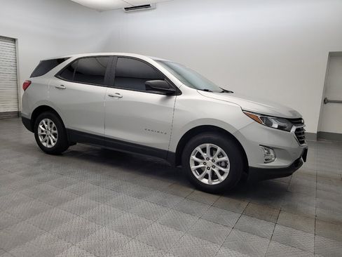Used 2020 Chevrolet Equinox LS image 11