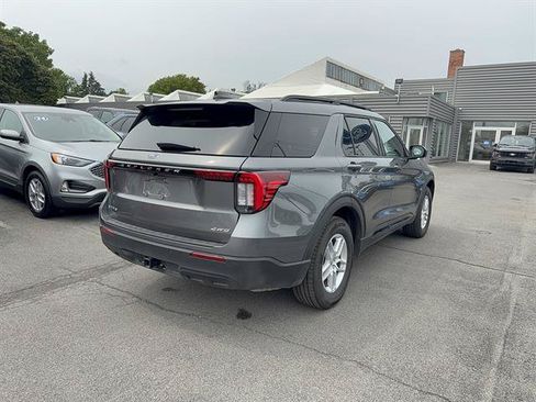 Used 2026 Ford Explorer Active AWD/4WD image 11