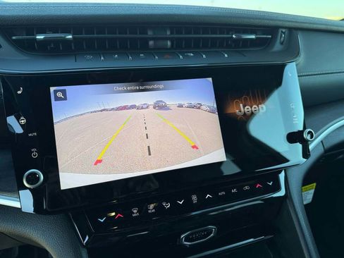 New 2026 Jeep Grand Cherokee Altitude image 34