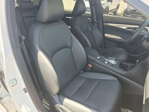 Used 2024 INFINITI QX50 Luxe AWD/4WD image 16