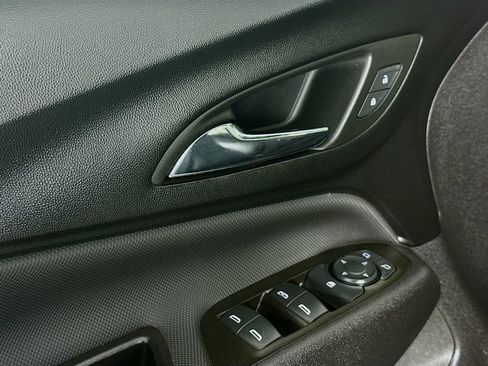 Used 2024 Chevrolet Equinox RS w/ RS Leather Package image 20