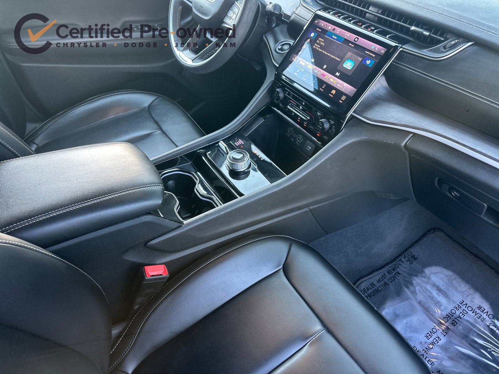 Used 2023 Jeep Grand Cherokee L Limited AWD/4WD image 17