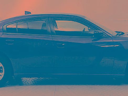 Used 2023 Dodge Charger SXT image 2