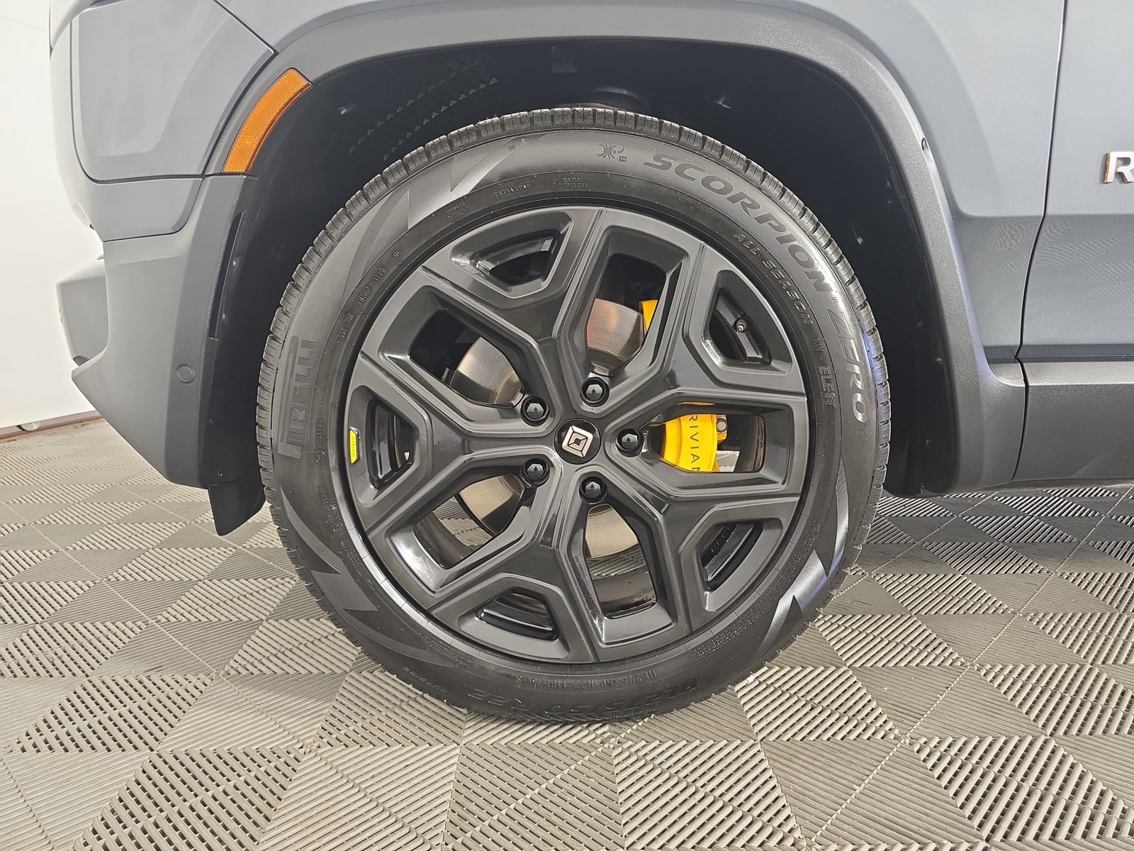 Used 2023 Rivian R1S Adventure Quad AWD/4WD image 9
