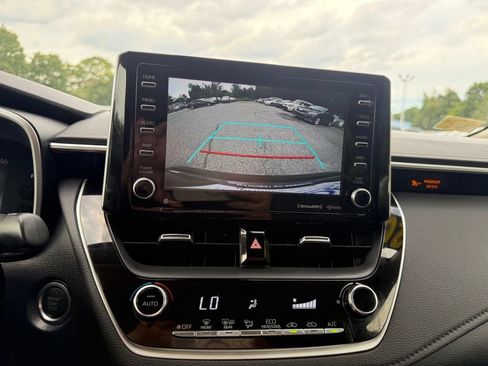 Used 2020 Toyota Corolla XLE FWD image 23