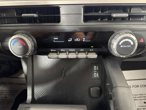 Used 2025 Toyota 4Runner SR5 AWD/4WD image 16