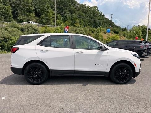 Used 2024 Chevrolet Equinox LS w/ Sport Edition AWD/4WD image 16