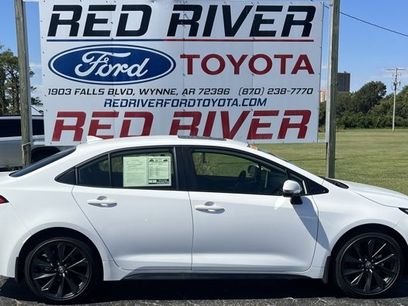 Used 2025 Toyota Corolla SE w/ SE Premium Package