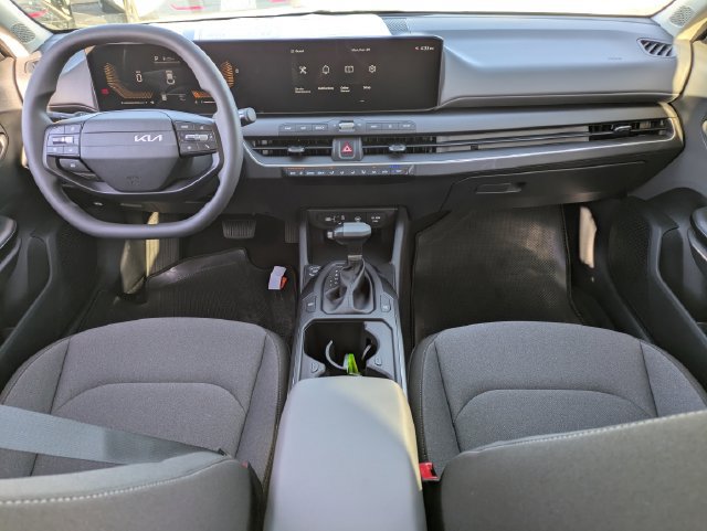 Certified 2025 Kia K4 FWD image 14