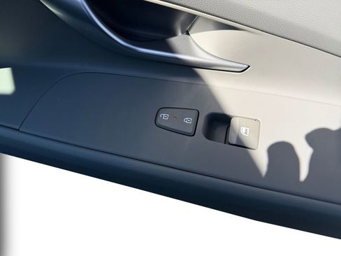 New 2026 Hyundai Elantra SE FWD image 16