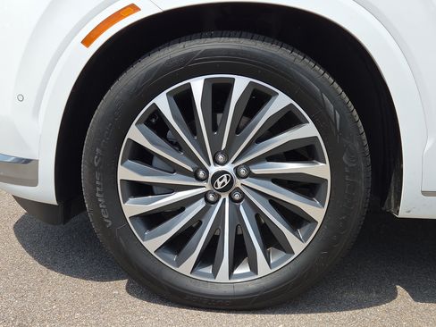 Certified 2025 Hyundai Palisade Calligraphy AWD/4WD image 6