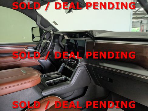 Used 2024 GMC Sierra 2500 Denali Ultimate AWD/4WD image 20