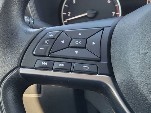 Used 2025 Nissan Sentra SV image 28