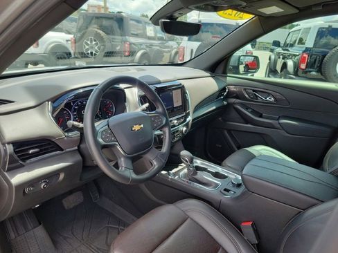 Used 2023 Chevrolet Traverse High Country image 8