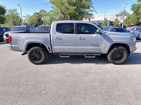 Used 2019 Toyota Tacoma SR5 RWD image 7