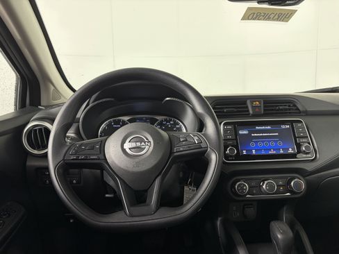 Used 2025 Nissan Versa S w/ Electronics Package FWD image 7