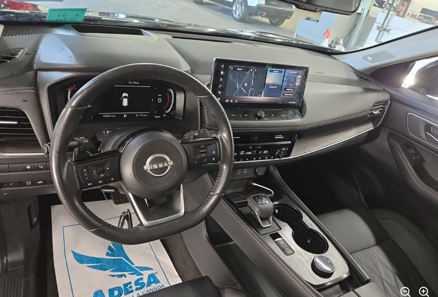 Used 2024 Nissan Rogue Platinum w/ Platinum Premium Package AWD/4WD image 9