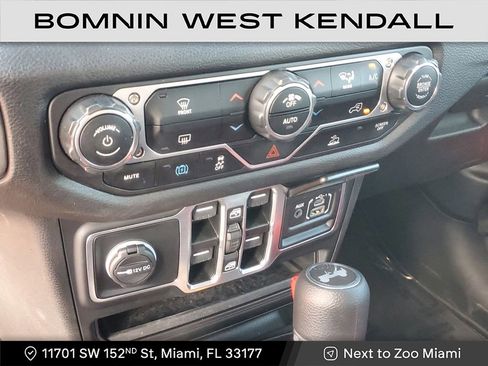 Used 2024 Jeep Wrangler Unlimited w/ LED Headlamp & Fog Lamp Group image 24