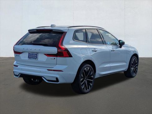 New 2026 Volvo XC60 B5 Ultra w/ Climate Package AWD/4WD image 2