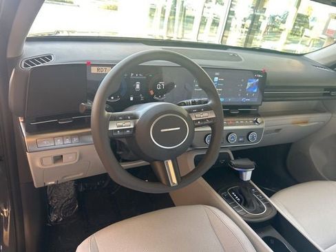 New 2026 Hyundai Kona SE image 19