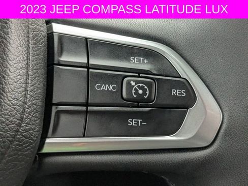 Used 2023 Jeep Compass Latitude w/ Sun and Sound Group image 18