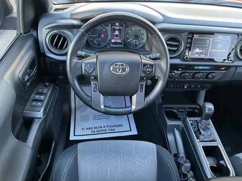 Used 2022 Toyota Tacoma TRD Off-Road w/ Technology Package image 13