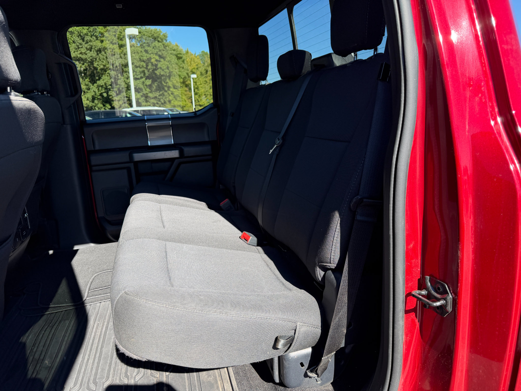 Used 2020 Ford F150 XLT w/ Equipment Group 302A Luxury AWD/4WD image 19