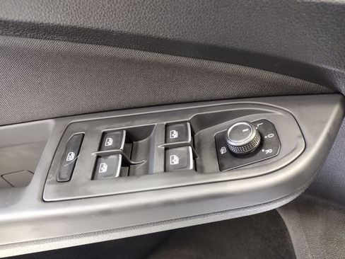 Certified 2022 Volkswagen GTI SE image 19