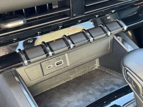 Used 2023 GMC Canyon Elevation w/ Elevation Premium Package image 20