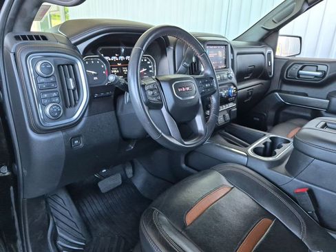 Used 2020 GMC Sierra 1500 AT4 w/ AT4 Premium Package AWD/4WD image 9
